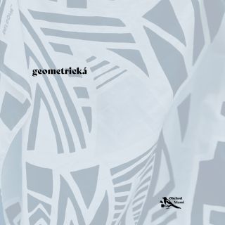 GEOMETRICKÁ… detaily ✨ Porcelán i keramika, ale prim tu hraje sklo! Stříbrné zrcadlové plochy, lesk zlata i mědi, hebkost...